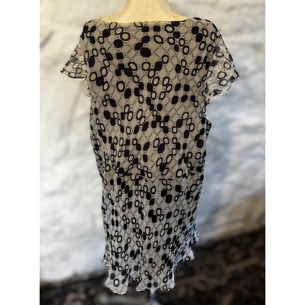 Alfani Woman 100% Silk Sheer Overlay Blouse Black White Geometric Dot 18W - Picture 2 of 8